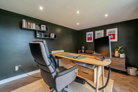 45 Runcie Crescent, Basingstoke, RG23 8BW