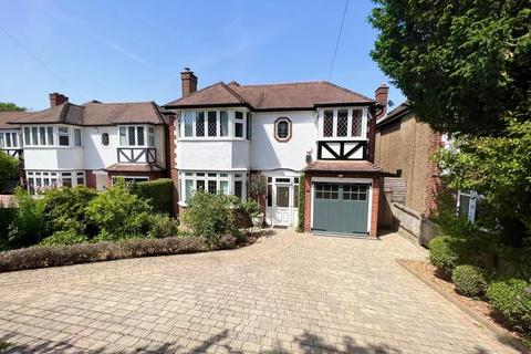 4 bedroom detached house to rent, Croft Road, Sutton