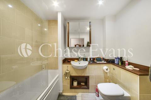 Flat 17, Vancouver House Surrey Quays Road, London, SE16 7BU