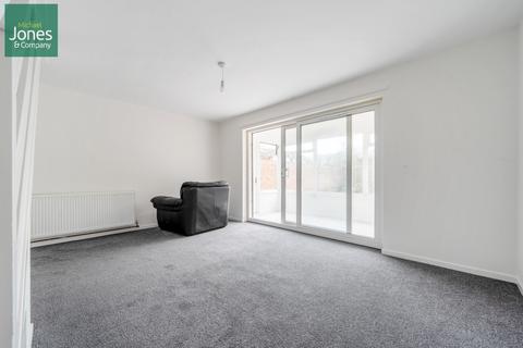 2 bedroom end of terrace house to rent, Willow Crescent, Worthing, West Sussex, BN13