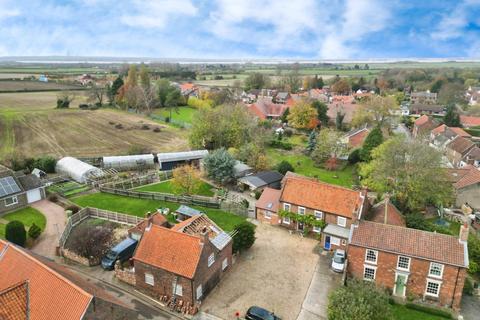 5 bedroom semi-detached house for sale, Thorngarth Lane, Barrow-Upon-Humber, Lincolnshire, DN19 7AW