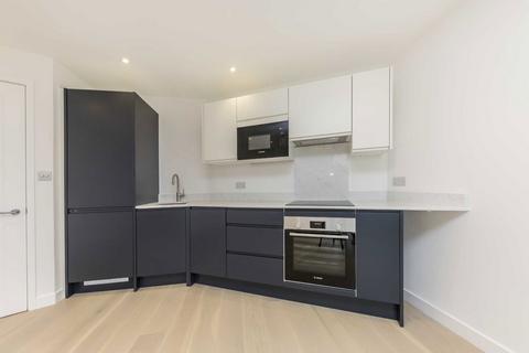 1 bedroom flat to rent, Crouch End Hill, London N8