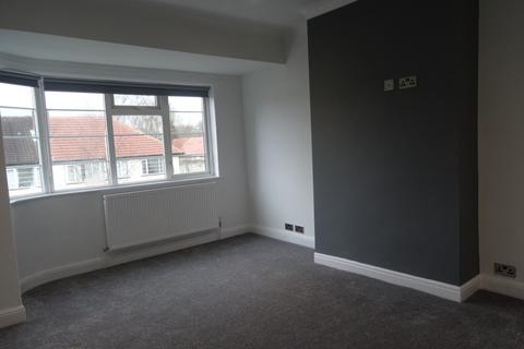 2 bedroom flat to rent, Sandringham Gardens, Leeds LS17