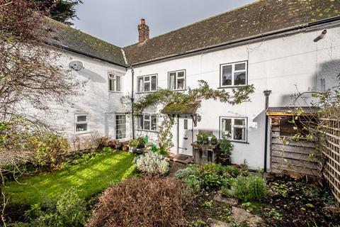 4 bedroom cottage for sale, Station Road, Ide