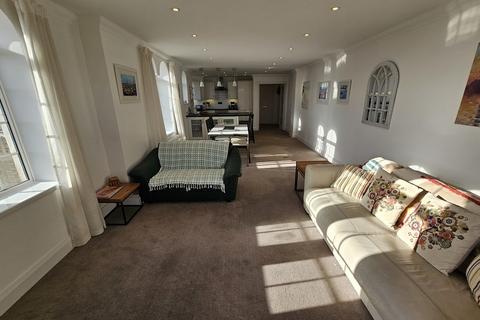 2 bedroom apartment to rent, Sea Road, Bournemouth