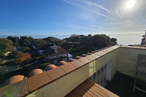 2 bedroom apartment to rent, Sea Road, Bournemouth