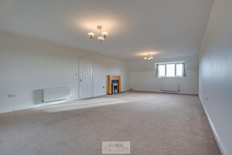 5 bedroom detached house to rent, Berry Drive, Sheffield S26