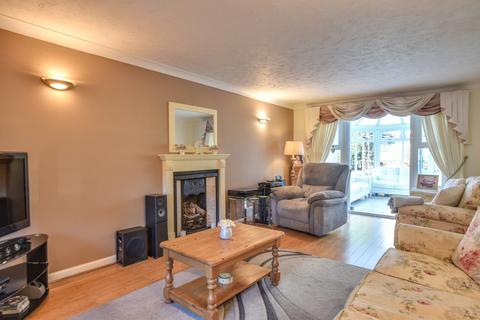 4 bedroom detached house for sale, Fresian Close, Braintree