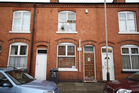 4 bedroom terraced house to rent, Raymond Road, West End, Leicester, LE3