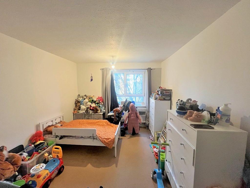 Bedroom 2i