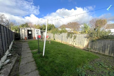 3 bedroom end of terrace house for sale, James Road, Branksome