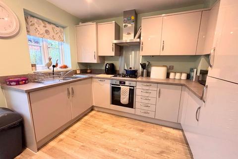 3 bedroom townhouse for sale, Poppyfield Road, Wootton, Northampton NN4