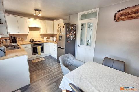 92 Deaconscroft, Peterborough, PE3 7LJ