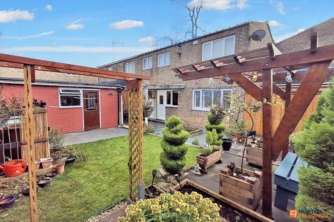 3 bedroom end of terrace house for sale, Deaconscroft, Ravensthorpe, Peterborough, PE3