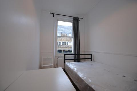 5 bedroom flat to rent, Paulet Road, London SE5