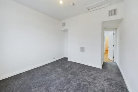 1 bedroom flat to rent, Devonport Road, Plymouth PL1