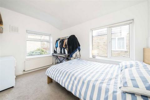 3 bedroom terraced house for sale, Brocklehurst Street, London SE14