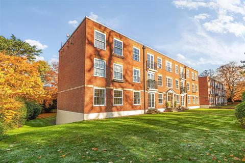 2 bedroom apartment for sale, St. Georges Avenue, Weybridge KT13