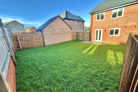 3 bedroom semi-detached house to rent, Tamerlane Road, Crewe, Cheshire