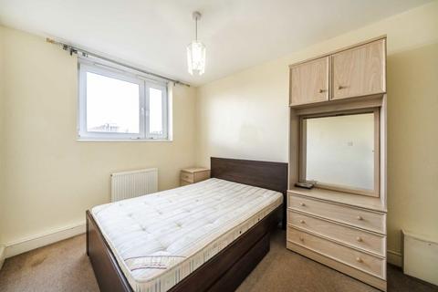 2 bedroom flat to rent, Semley Place, London SW1W