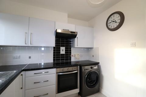 2 bedroom maisonette to rent, Mid Street , Bathgate