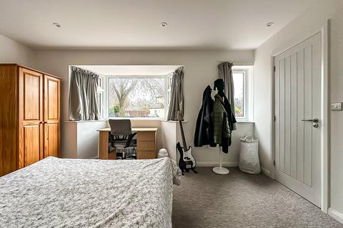 1 bedroom in a house share to rent, Kendal Way, Cambridge CB4