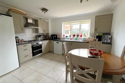 4 bedroom detached house for sale, Kemp Road, North Walsham