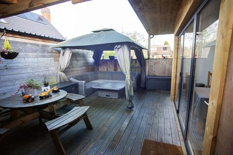 21 Brook Road, Walsall, WS6 7ES