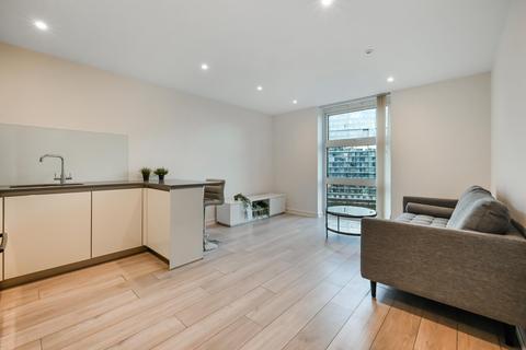 1 bedroom flat to rent, Burnelli Building, Chelsea Bridge Wharf, London, SW11