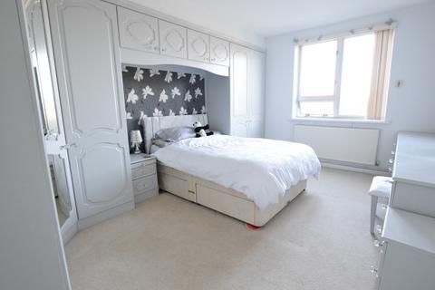 2 bedroom apartment to rent, Auburn Mansions, Princess Road, Poole