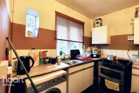 2 bedroom terraced house for sale, Martock Road, Bristol