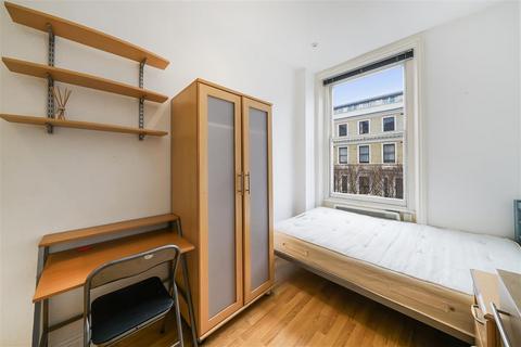 Studio to rent, Southwell Gardens, SW7