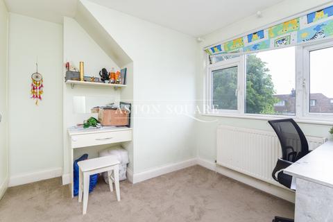 4 bedroom flat to rent, Sneath Avenue, London NW11