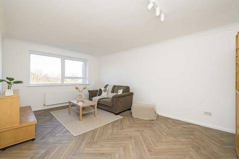 1 bedroom flat for sale, Ballards Lane, London N3