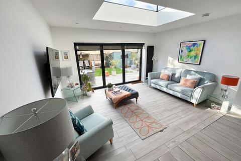 undefined, Ty Dafydd, Westgate, Cowbridge, The Vale of Glamorgan CF71 7AR