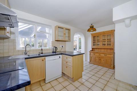 3 bedroom detached house for sale, Trelawne Drive, Cranleigh