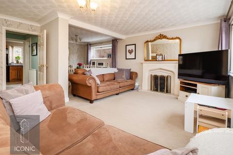 4 bedroom detached house for sale, Chapel Court, Hellesdon, Norwich