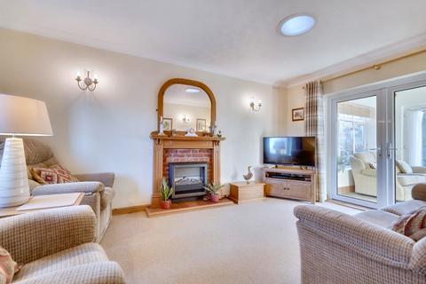 3 bedroom bungalow for sale, Hill Crest, Beaconsfield Park, Ludlow, Shropshire