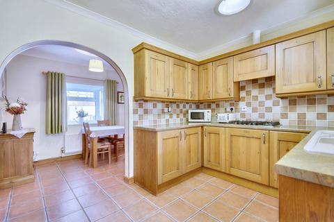 3 bedroom bungalow for sale, Hill Crest, Beaconsfield Park, Ludlow, Shropshire