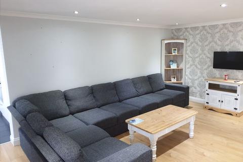 2 bedroom ground floor flat for sale, Leamington House, Stonegrove, EDGWARE, Middlesex, HA8 7TN