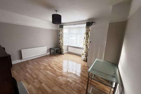 3 bedroom terraced house to rent, Clive Road, Middlesbrough