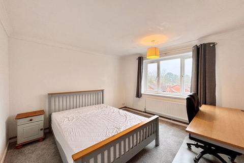 2 bedroom apartment for sale, Doe Bank Court, Lichfield Road, Sutton Coldfield, B74  2TE