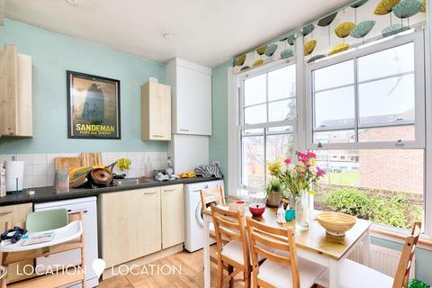 2 bedroom apartment to rent, Durlston Road, London, E5