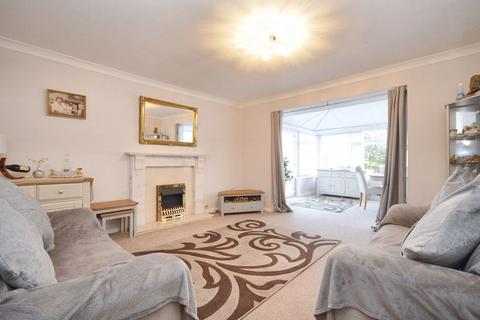 2 bedroom bungalow for sale, Longcroft Avenue, Brixham