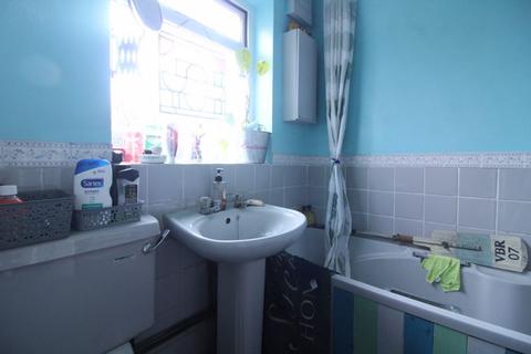 2 bedroom terraced house for sale, Cowper Street, Luton