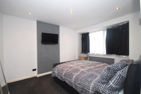 2 bedroom apartment for sale, Priory Close, Wembley