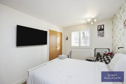 2 bedroom apartment to rent, Keith Park Road, Uxbridge, UB10 0FG