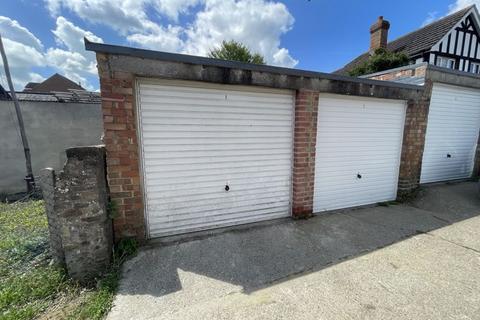 Property to rent, Orchard Street, Gillingham, ME8