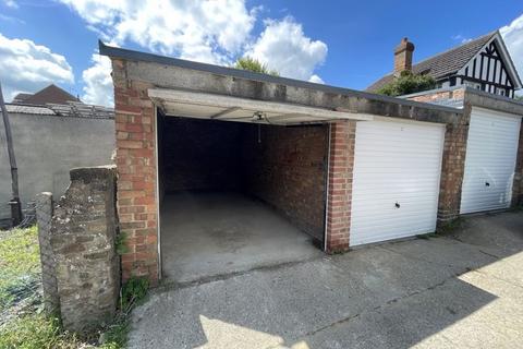 Property to rent, Orchard Street, Gillingham, ME8