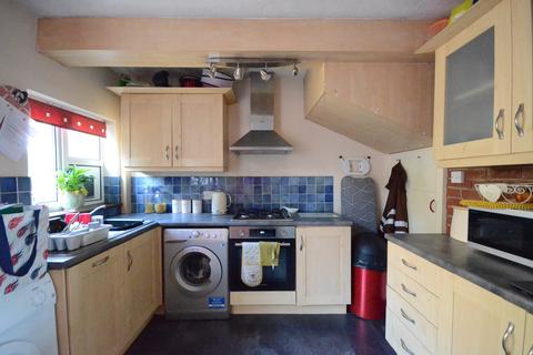 3 bedroom terraced house to rent, Thirlmere Avenue